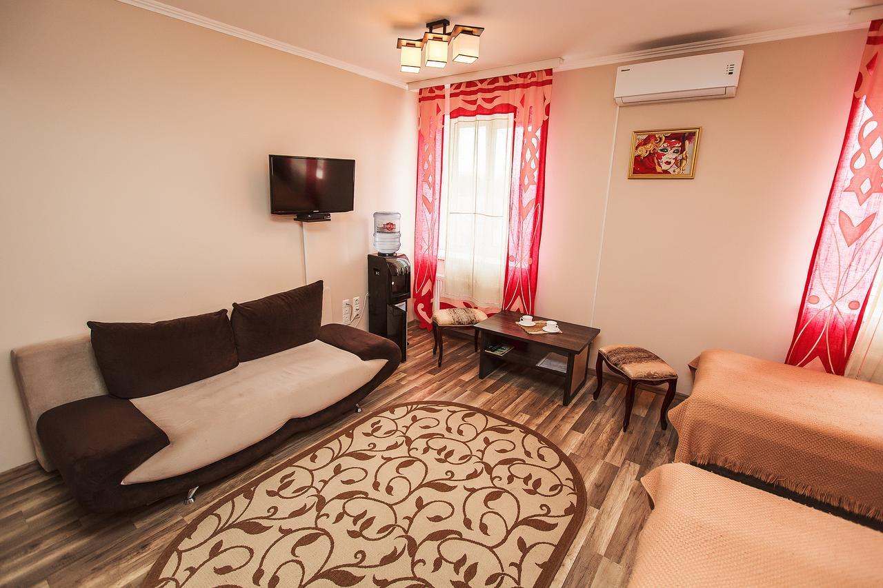 Slavyanskaya Hata Hotel บารานาวิชชี ภายนอก รูปภาพ