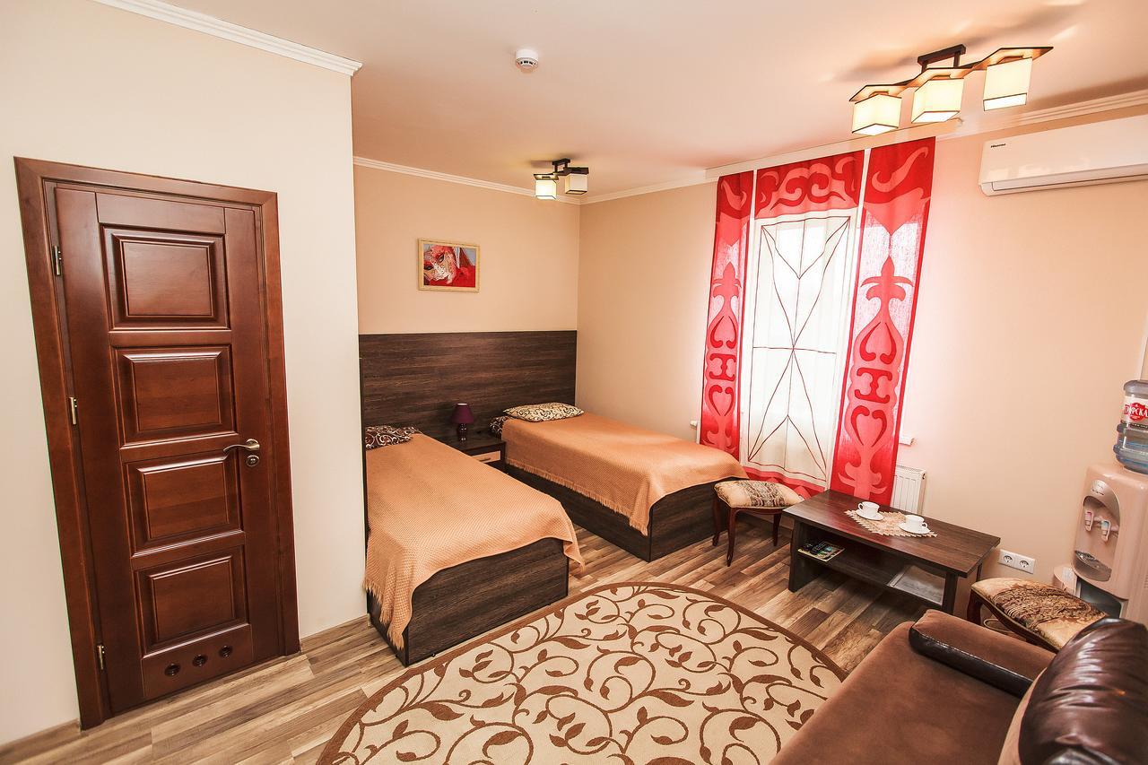 Slavyanskaya Hata Hotel บารานาวิชชี ภายนอก รูปภาพ