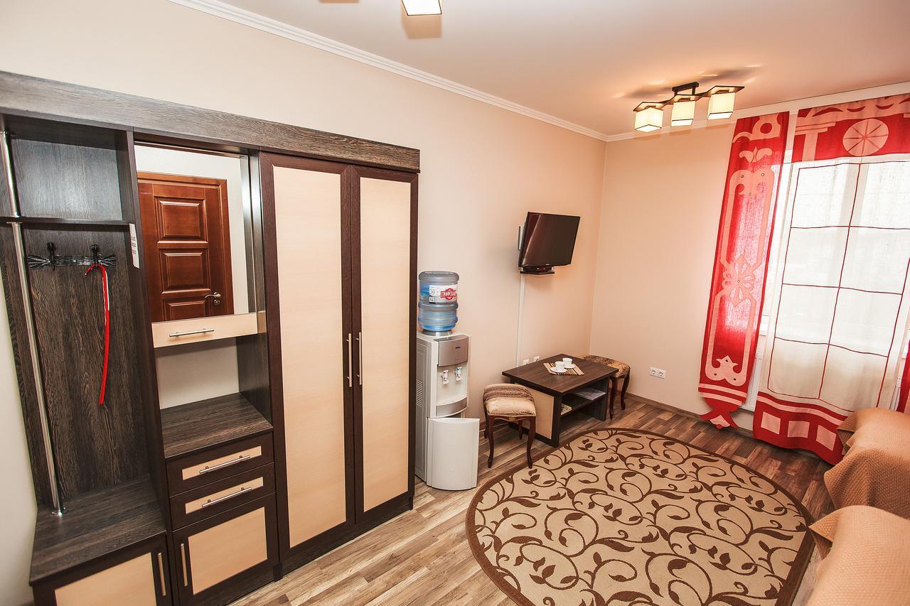 Slavyanskaya Hata Hotel บารานาวิชชี ภายนอก รูปภาพ