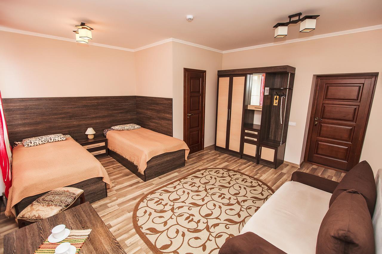 Slavyanskaya Hata Hotel บารานาวิชชี ภายนอก รูปภาพ
