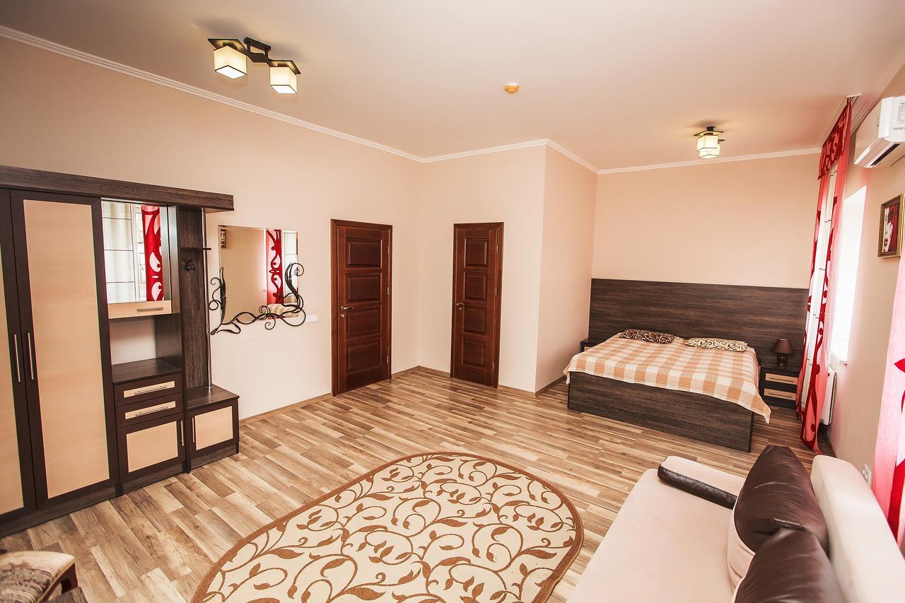 Slavyanskaya Hata Hotel บารานาวิชชี ภายนอก รูปภาพ