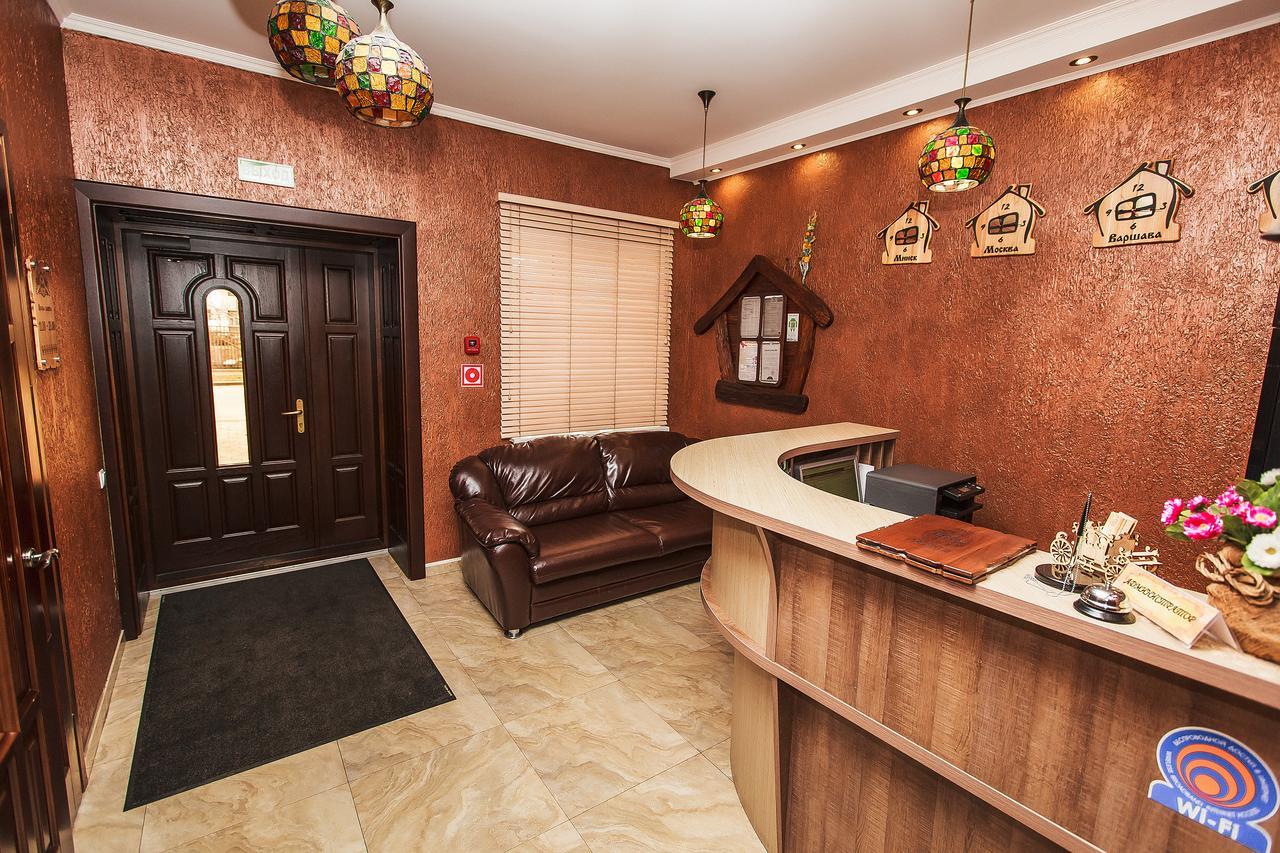 Slavyanskaya Hata Hotel บารานาวิชชี ภายนอก รูปภาพ